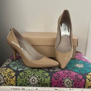 Michael Kors Flex Mid Pump